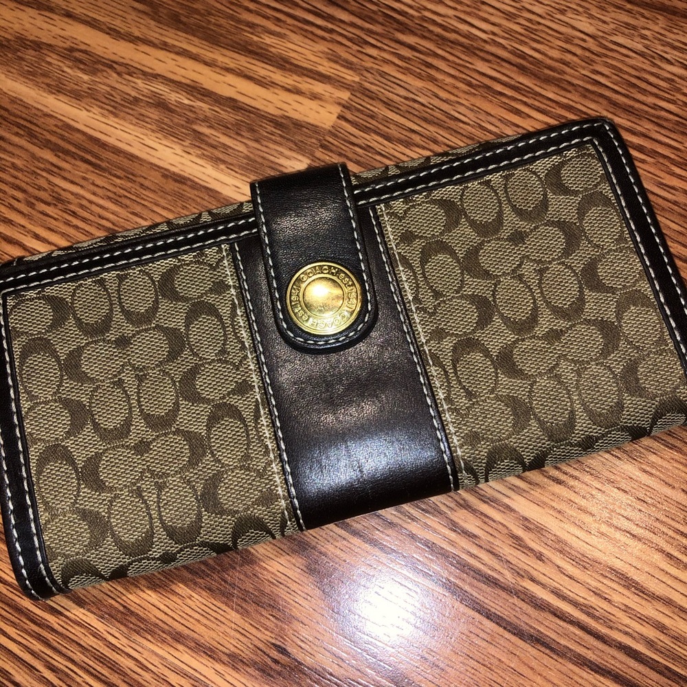 Coach Wallet - Picture 2 of 10